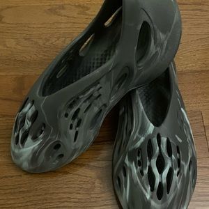 Yeezy Foam Runner MX Granite